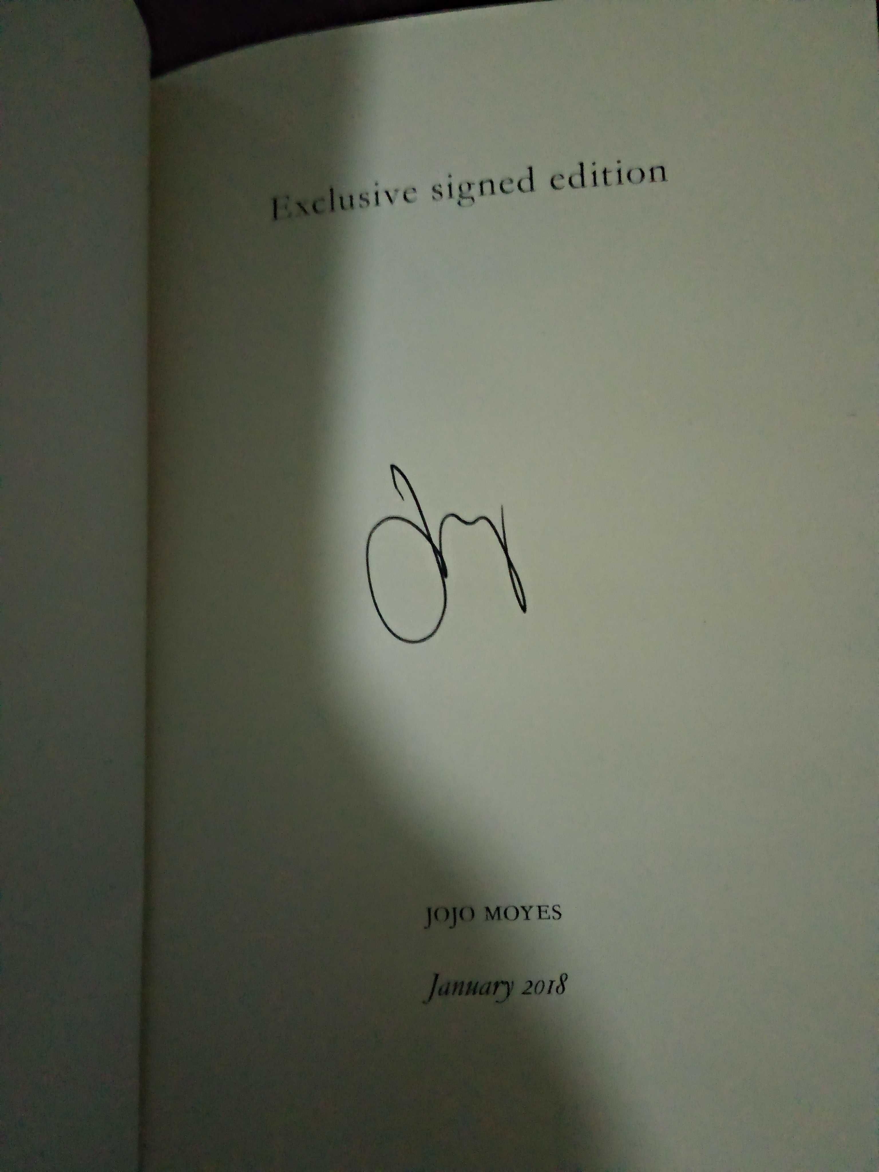 Jojo Moyes (AUTOGRAFADO) - Livro Still Me (1ª edição)