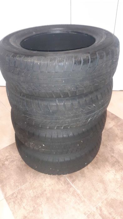 Opony zimowe 175/65 R14 82T 2 x Kormoran, 2 x GT Radial Champiro, 6mm