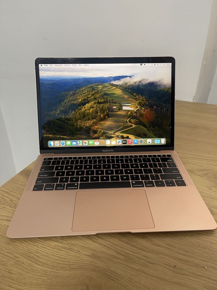 MacBook Air 13" 2019 8/128gb rose gold MVFM2