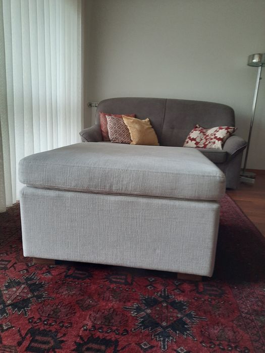 Pouf  e repousa pés