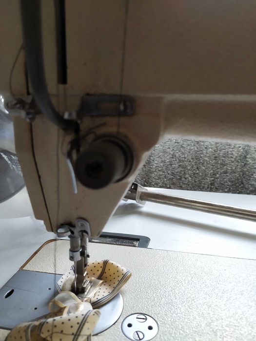 Промышленная швейная машина Gemsy.