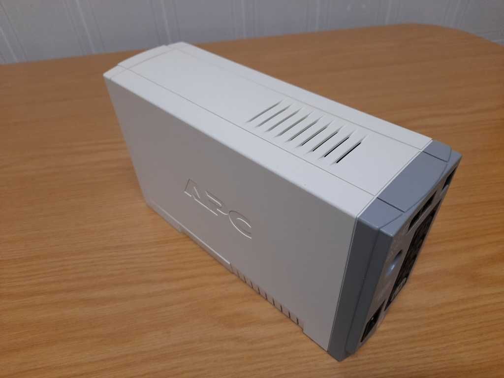 UPS APC back-ups CS 650
