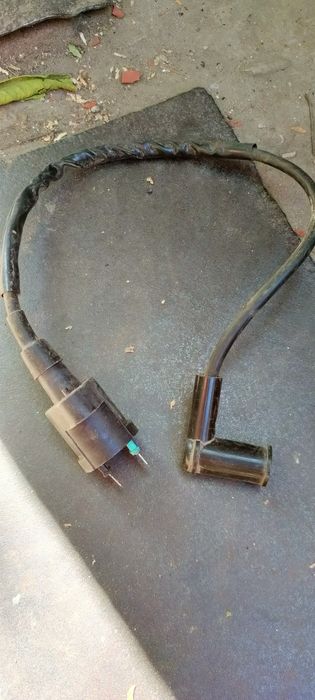 Катушка зажигания с броне проводом и колпачком на скутер  4т