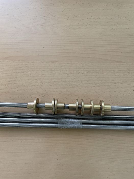 Śruba trapezowa T10