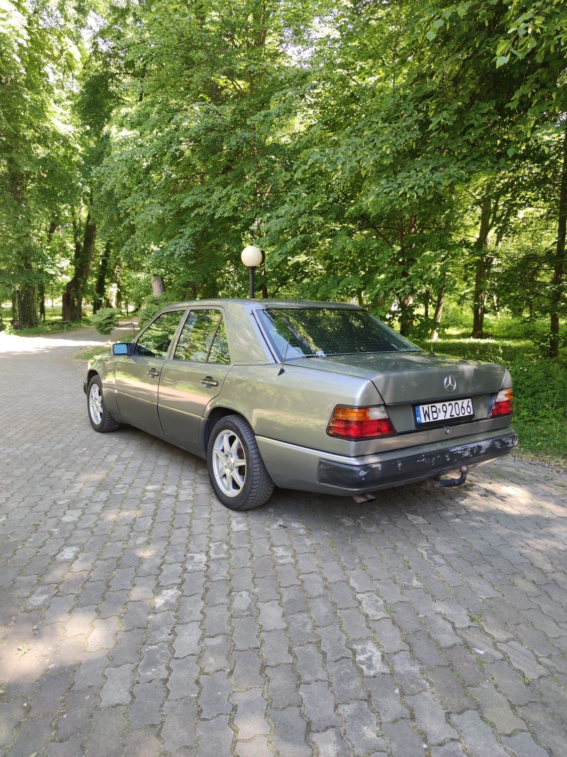 Mercedes w124 3.0 automat fajna baza na klasyka Zamiana