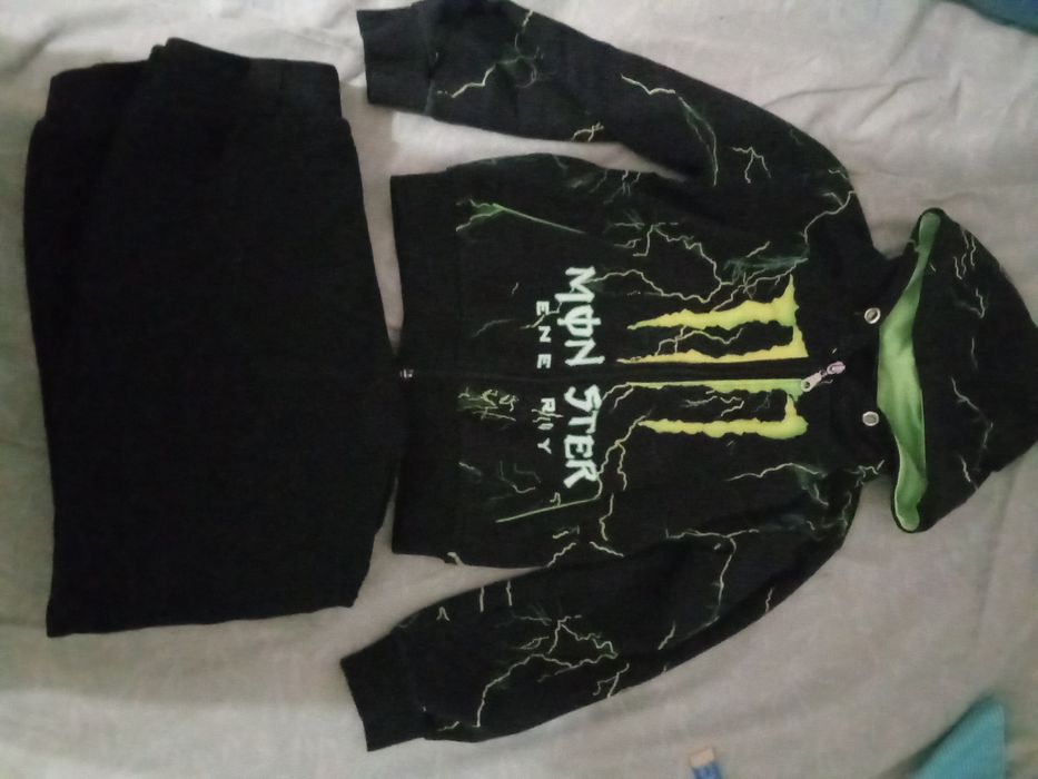 Продаю спорт.костюм на зріст 140_146