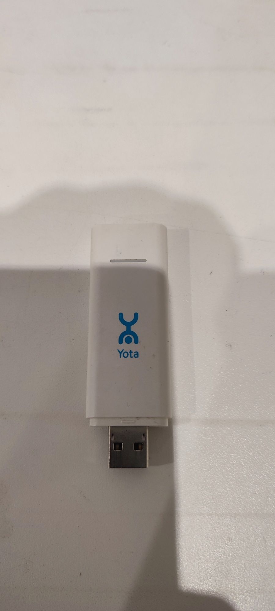Лот WiMax Modem, Web Camera, Навушники.