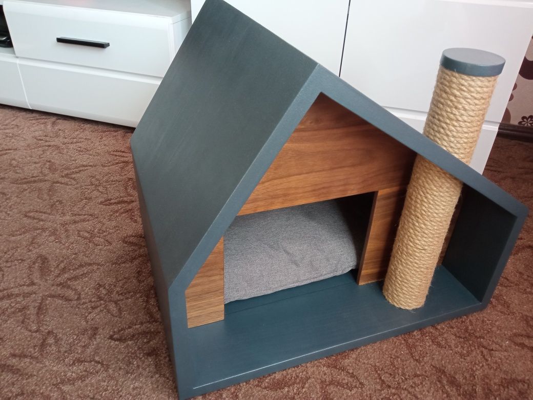 Продам новый дизайнерский домик для кошки или небольшой собачки.