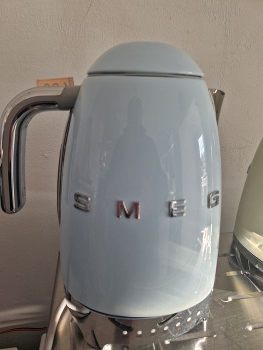 Czajnik SMEG z reg. temperatury