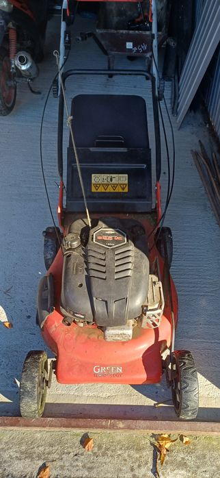 Kosiarka spalinowa z napędem