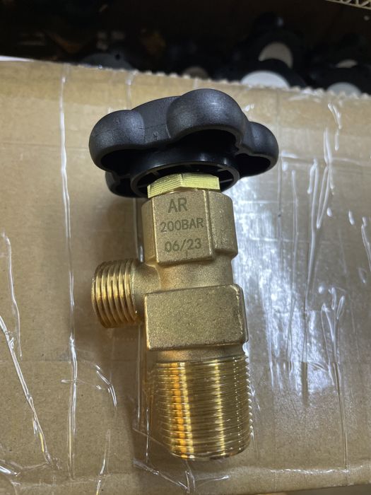 Zawór do butli CO2 Argon Corgon Hel 200 bar