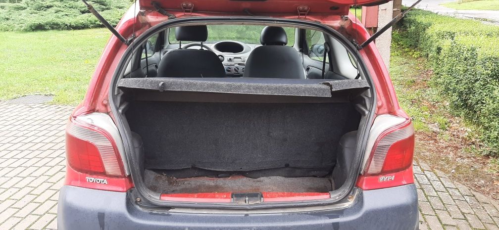Toyota Yaris bez przeglądu technicznego