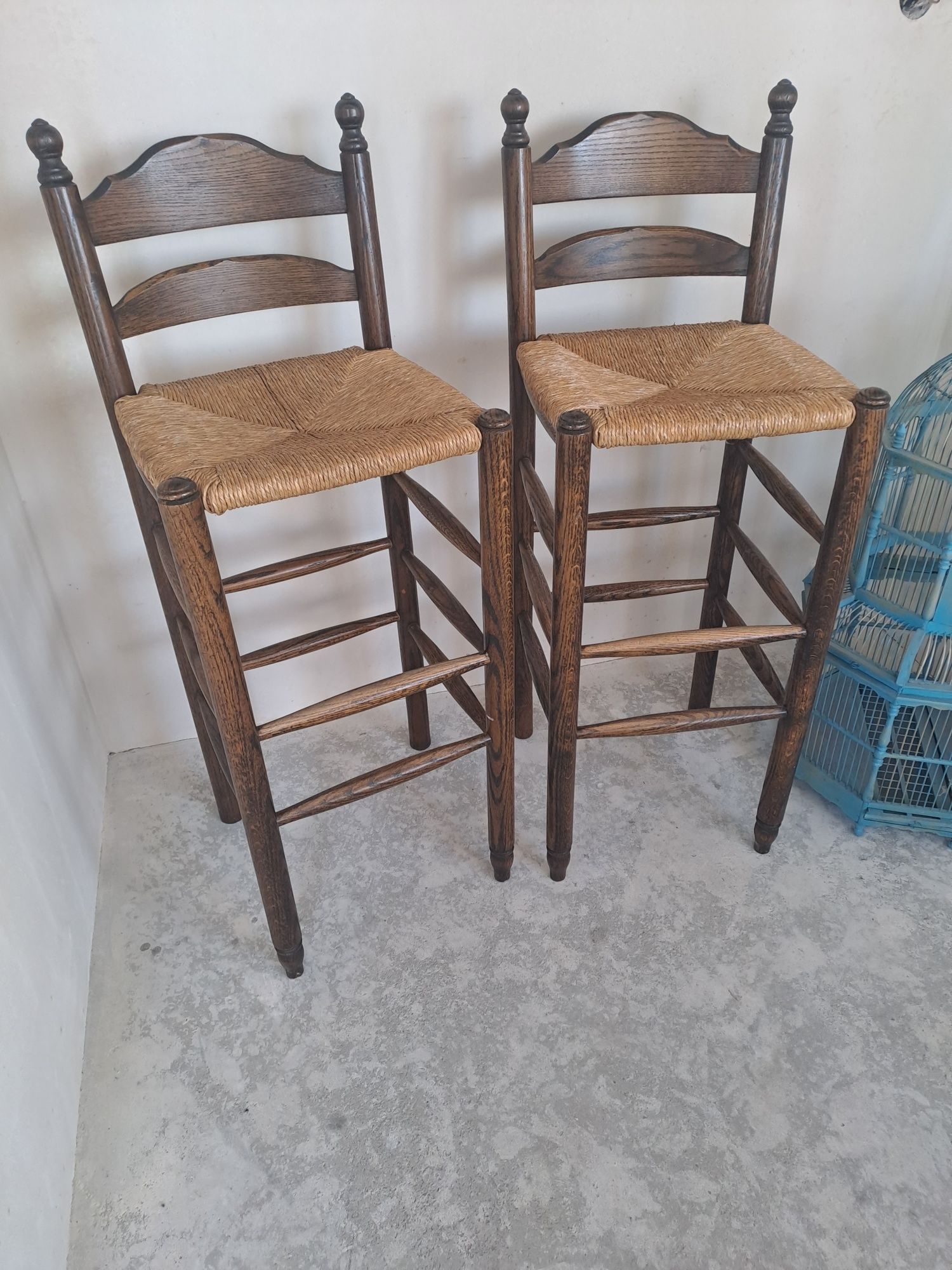 Hokery drewniane krzesła barowe