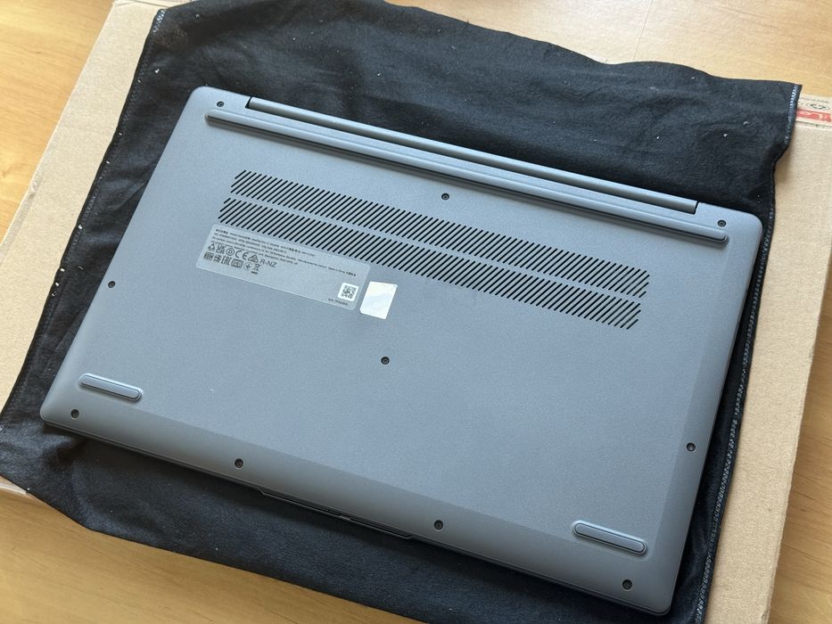 Laptop Lenovo IdeaPad Slim 3 | Ryzen 5 7520U 16GB