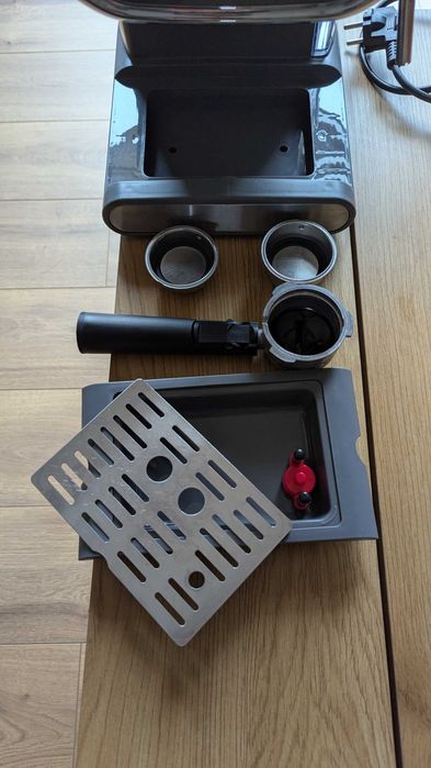 Ekspres do kawy kolbowy SilverCrest ze spieniaczem do mleka