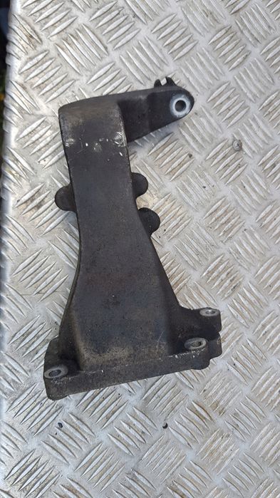 Mercedes W211 3.2 łapa Mocowanie a112