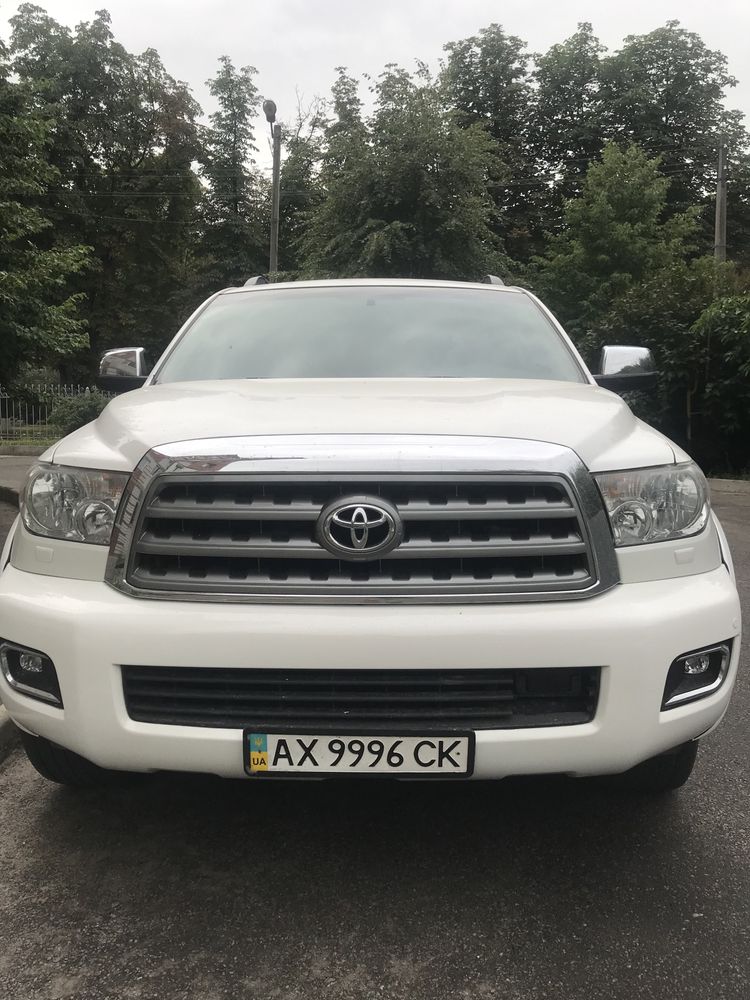 Авто на свадьбу,выписку,трансфер  Toyota sequoia (огромный джип)