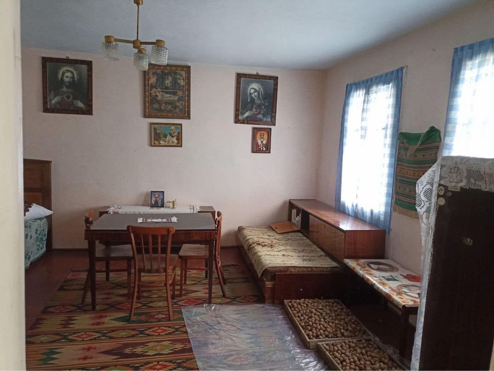 Продається будинок в селі Джурів