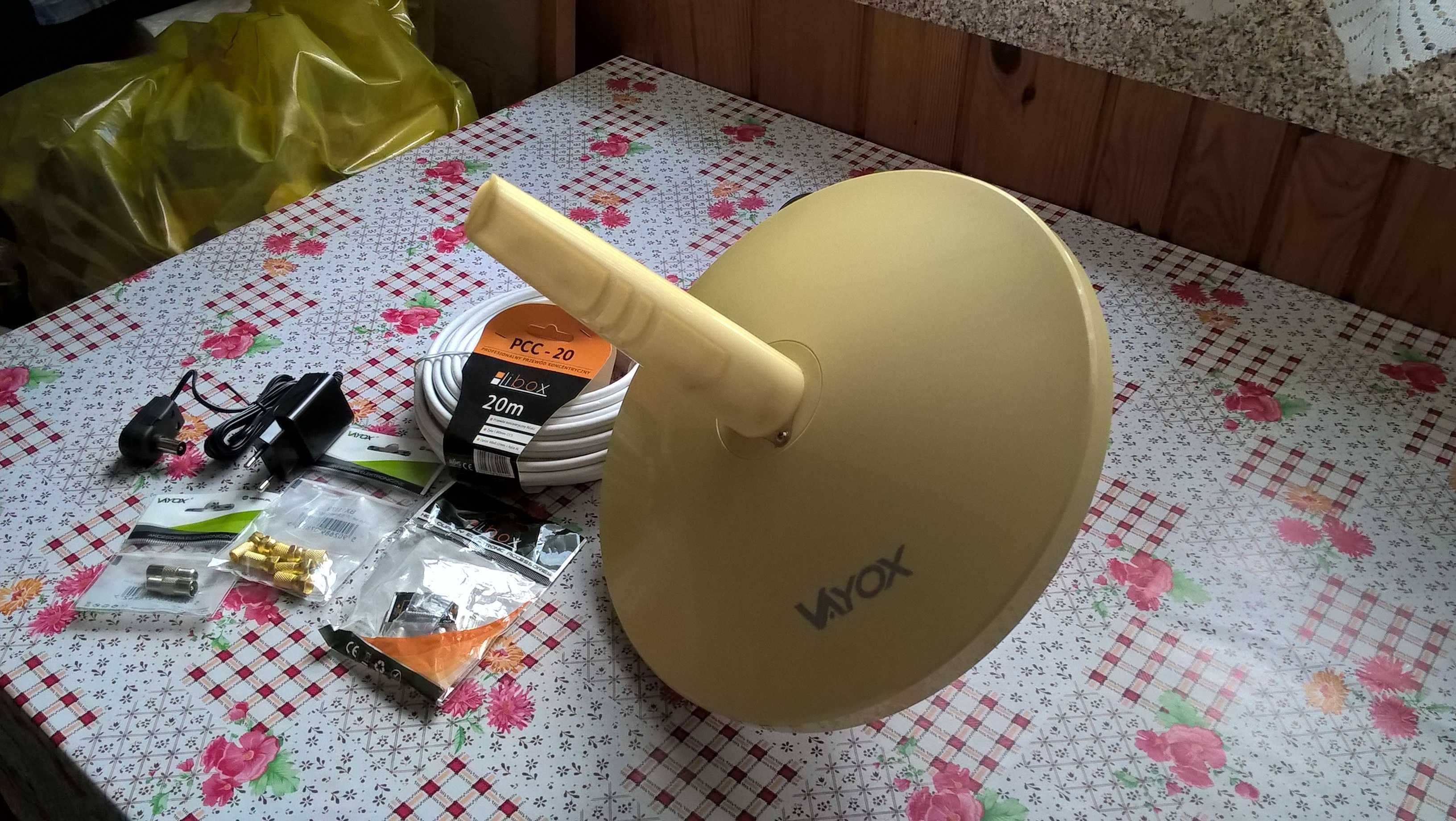 Antena TV zewnętrzna dookólna Vayox Digital 720 Combo,kamper,przyczepa