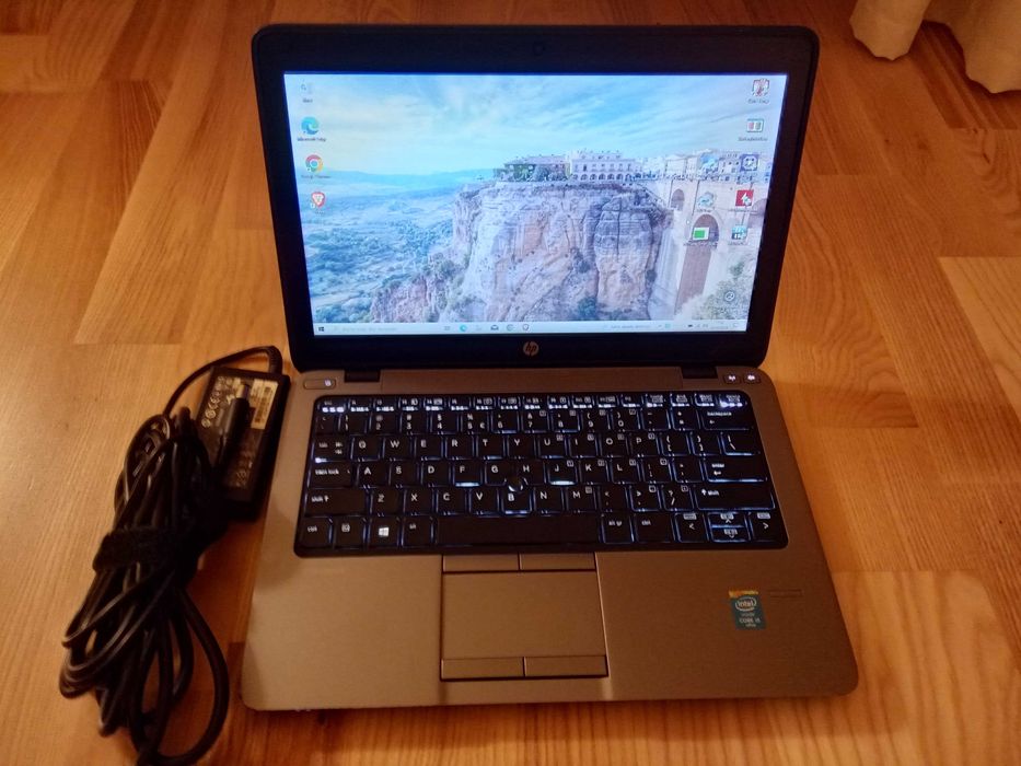 Laptop 12 cali HP 820 G1 Intel Core i5 SSD 8GB Win10 bateria 3-4 godz.