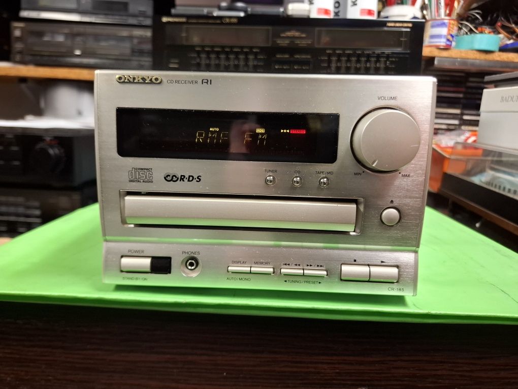 Amplituner Onkyo z CD  CR-185