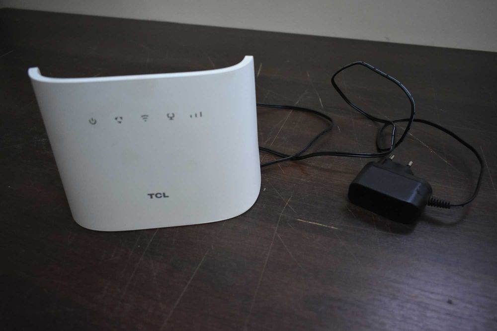 Router TCL HH63V1