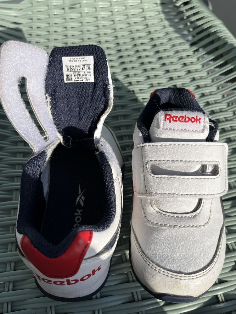 Buty na rzepy Reebok