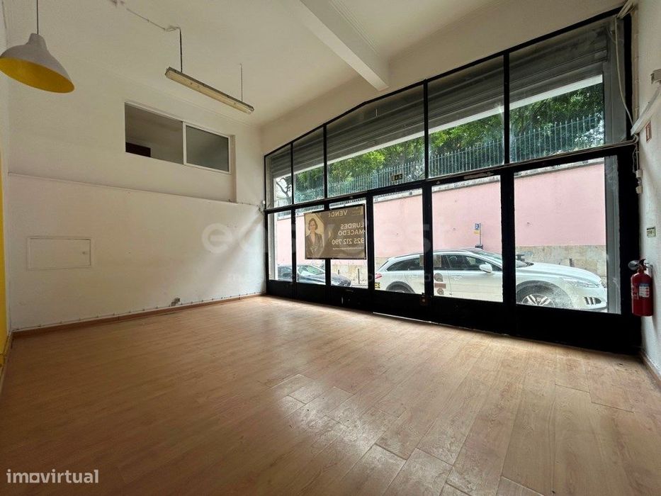 Espaço comercial em Arroios 234m2