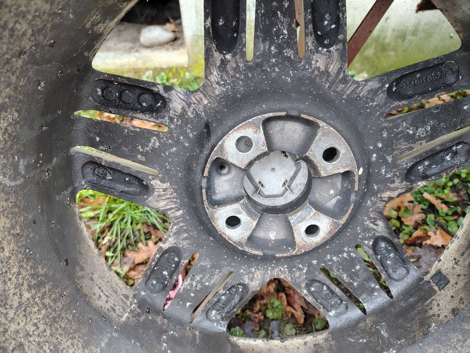 Koła zimowe Renault 16", 4X100 z czujnikami ciśnienia