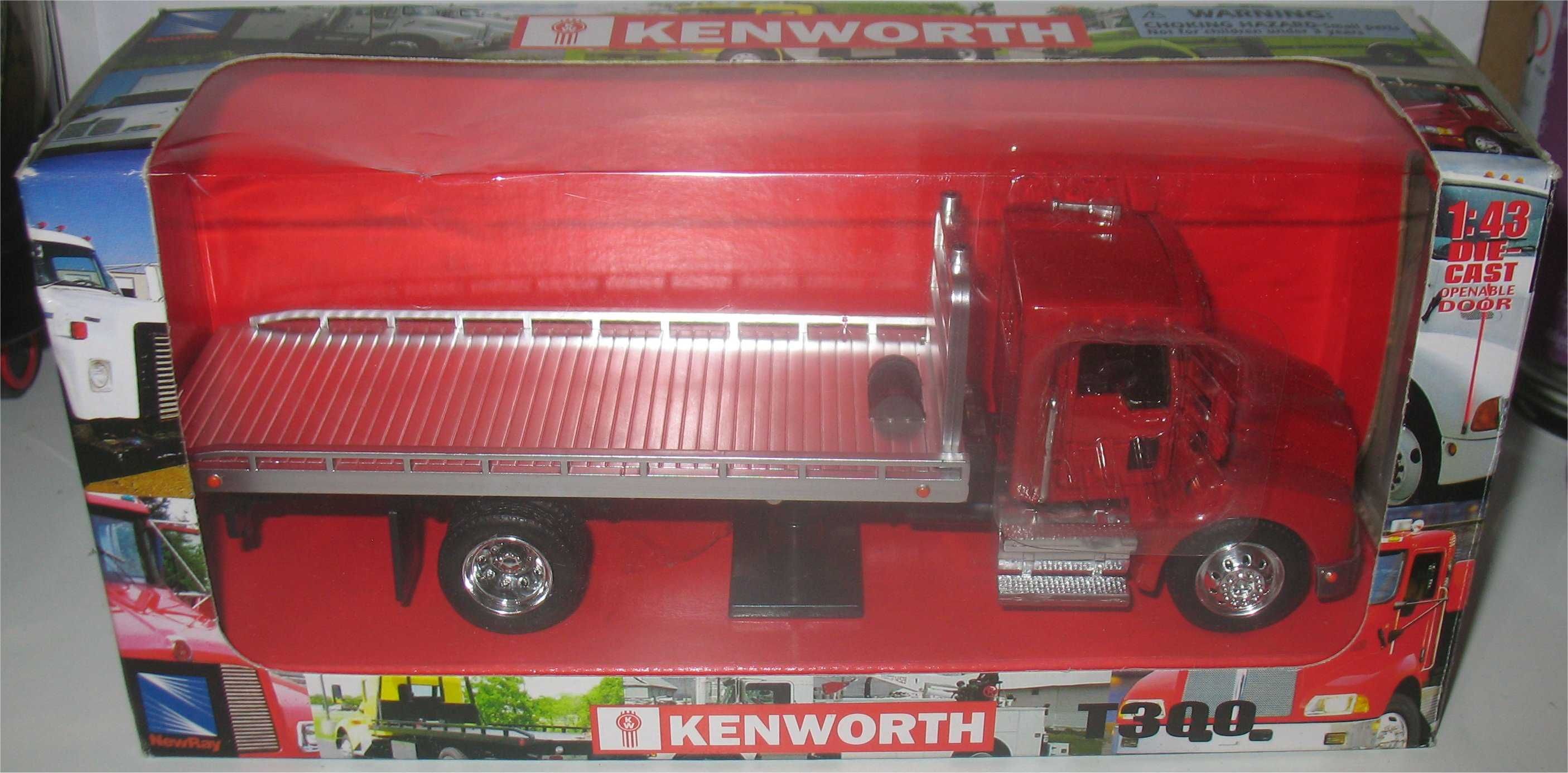 New Ray - Kenworth T300 - Camião Reboque