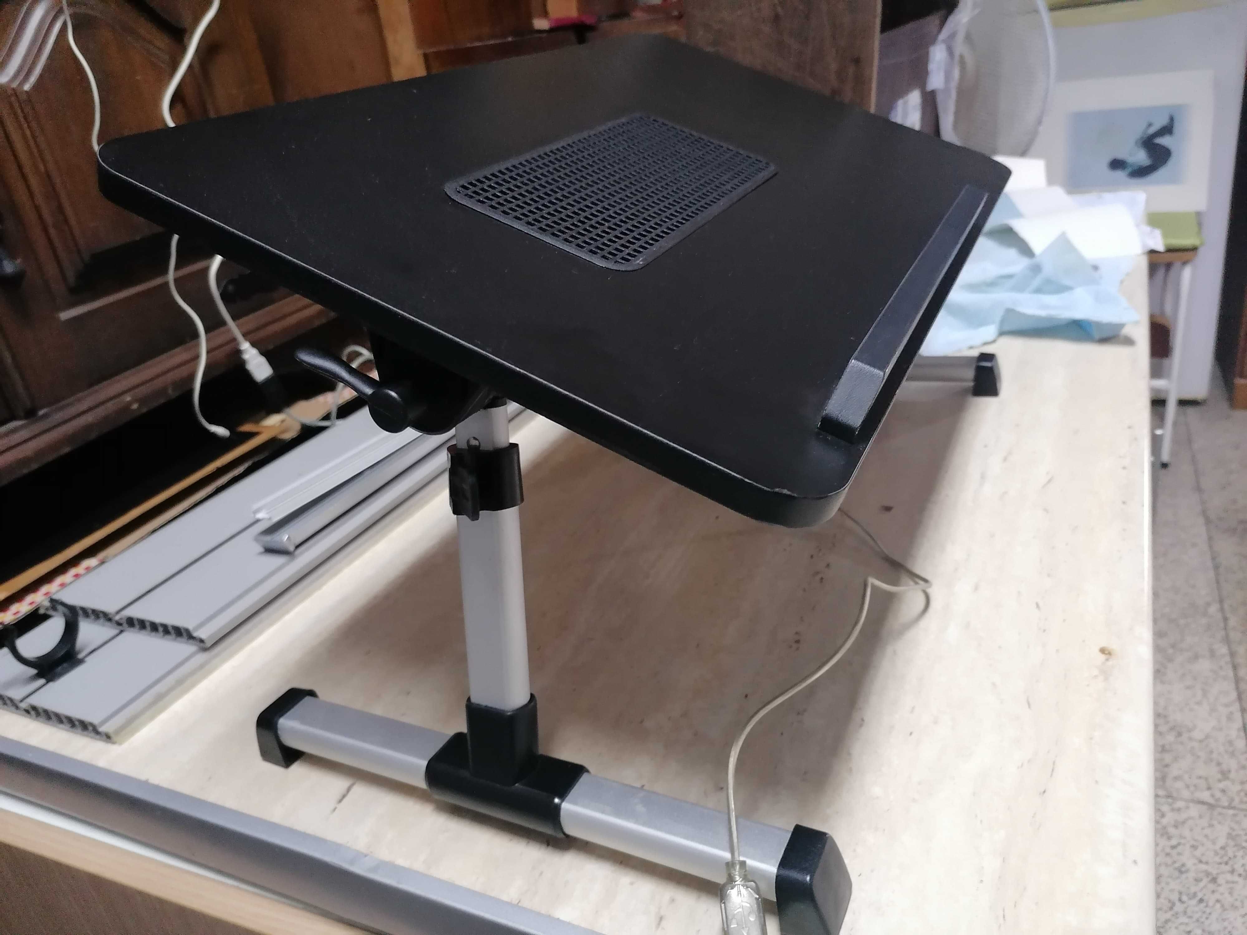 Mesa/ suporte para computador