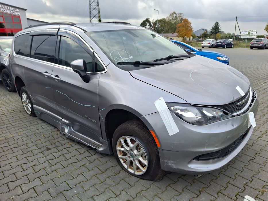 Chrysler Pacifica Chrysler Voyager Pacifica Braunability pod PFRON SAM DLA ON rampa