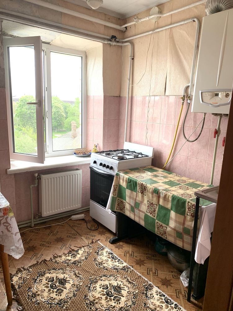 Продам 2-кімнатну квартиру в центрі Здолбунова $