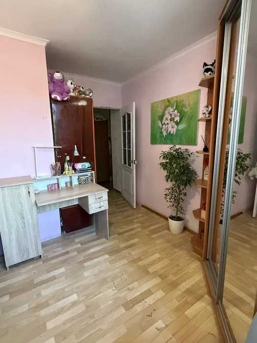 Продам 3 комнатную чешку в хорошем состоянии
