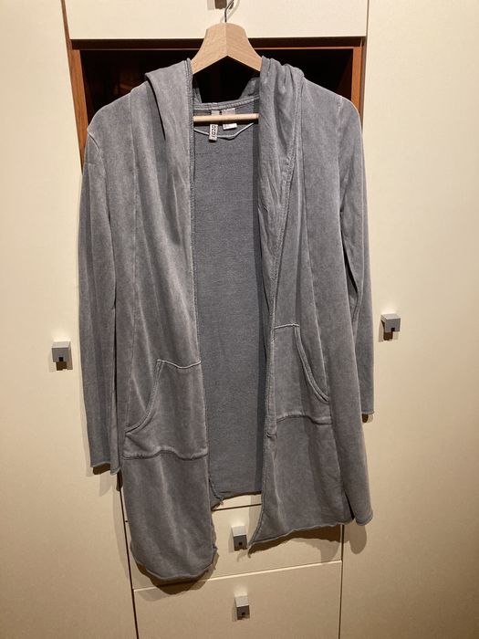 Szara natzutka z kapturem