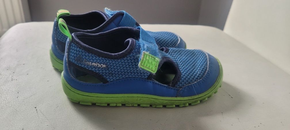 Sandałki Reebok rozmiar 25,5