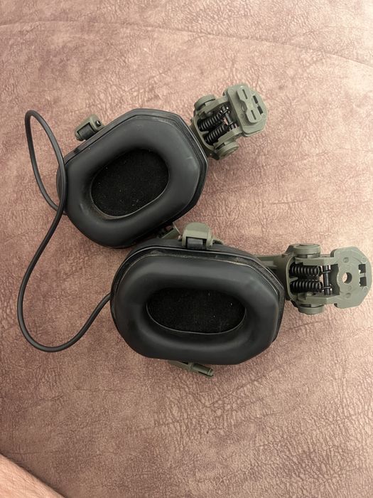 Активні наушники Razor з кріпленням чебурашки