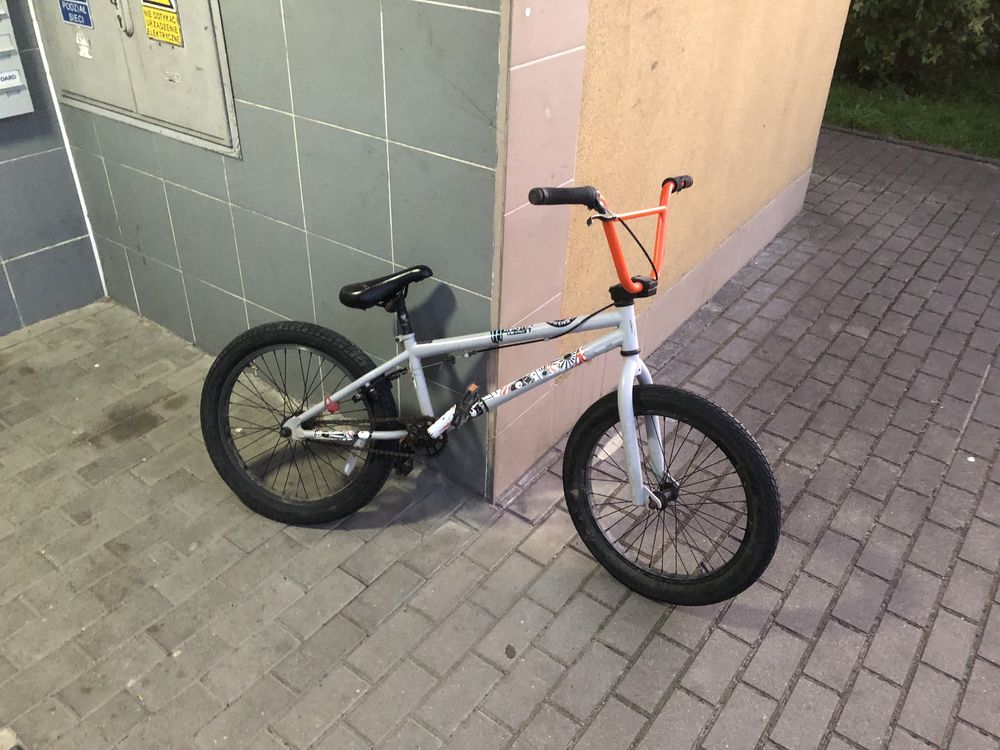 Rower BMX z hamulcami stan taki sobie