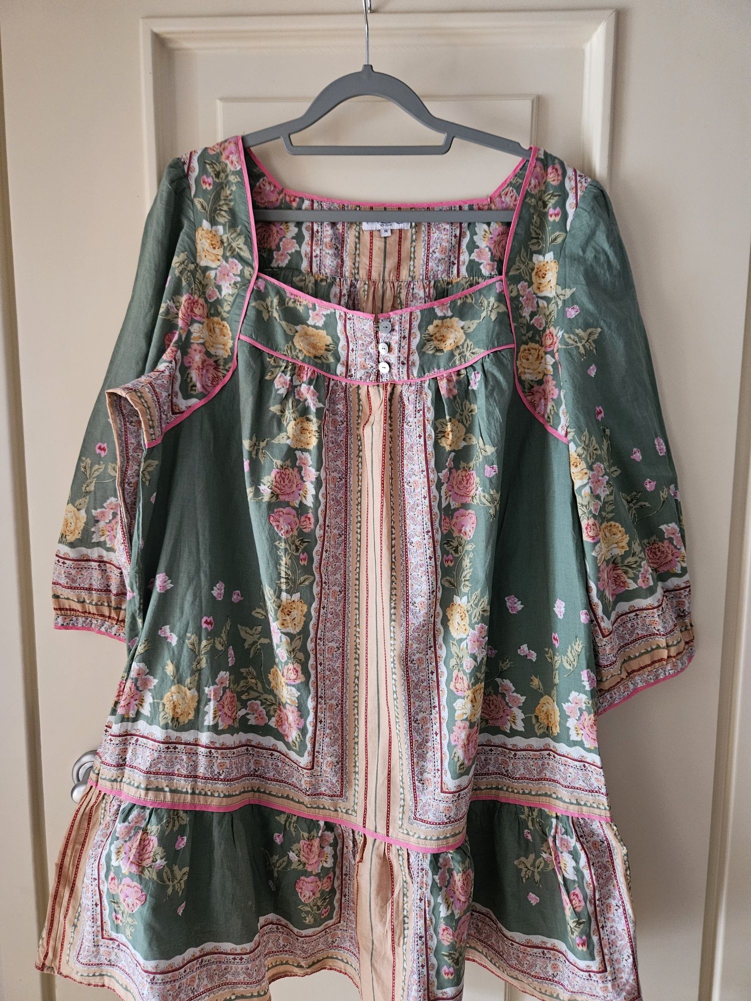 Modna, zwiewna sukienka w stylu boho r  16/44/XXL