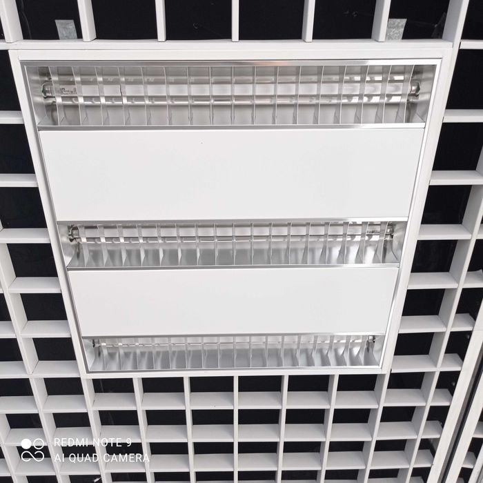 Lote de 10 luminárias para embutir ( tecto falso) estado novo.