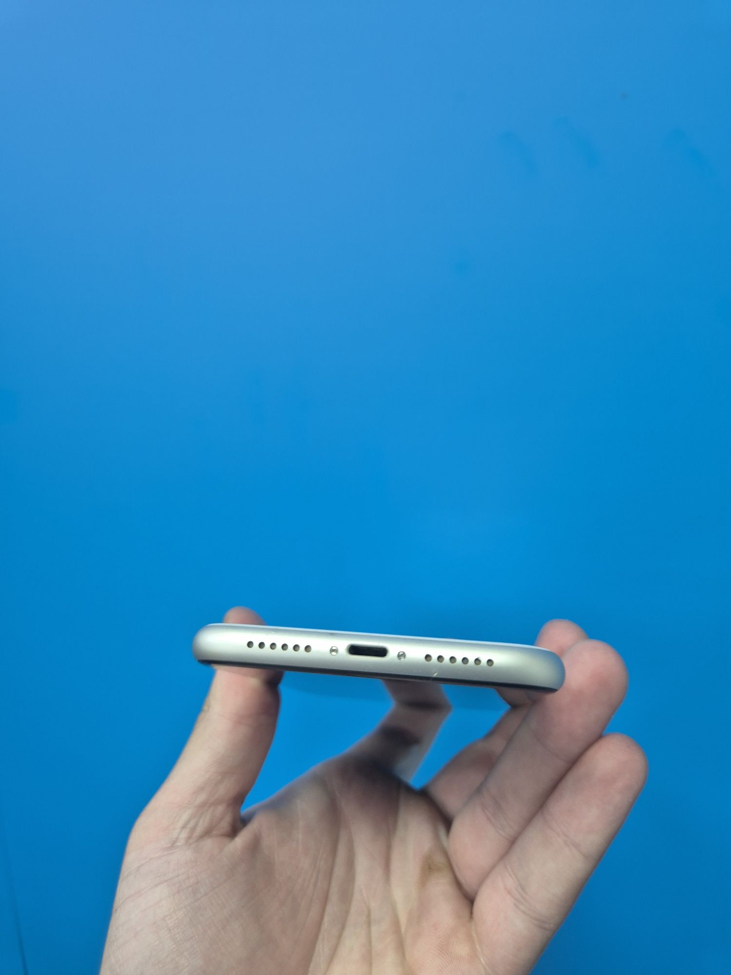 Apple Iphone 11 64GB Neverlock гарний стан