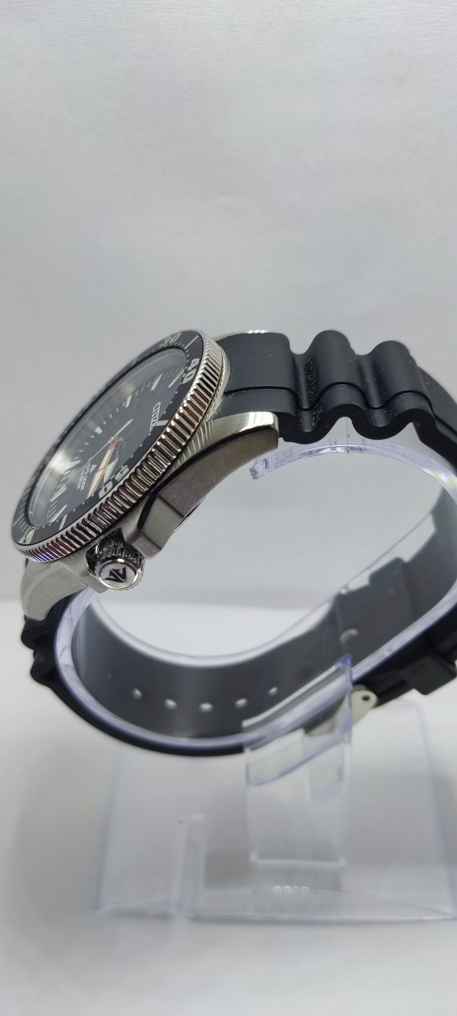 #44*Citizen  BN0100-42E Diver's 200m