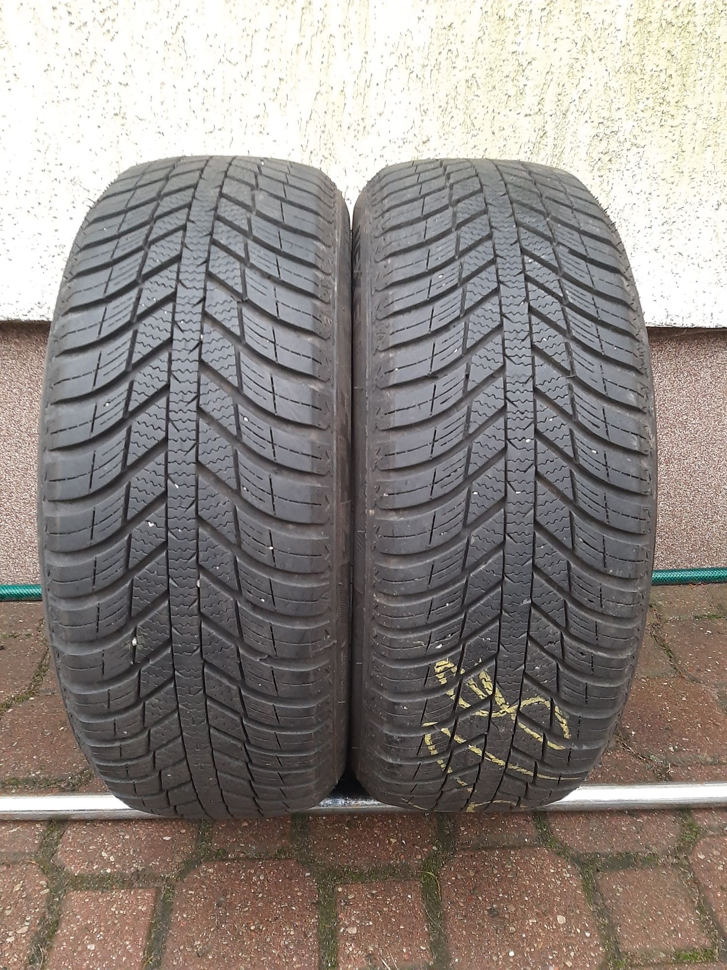 2x Opony całoroczne 185/55R15 Nexen NBlue 4Season 6,5mm 2020r