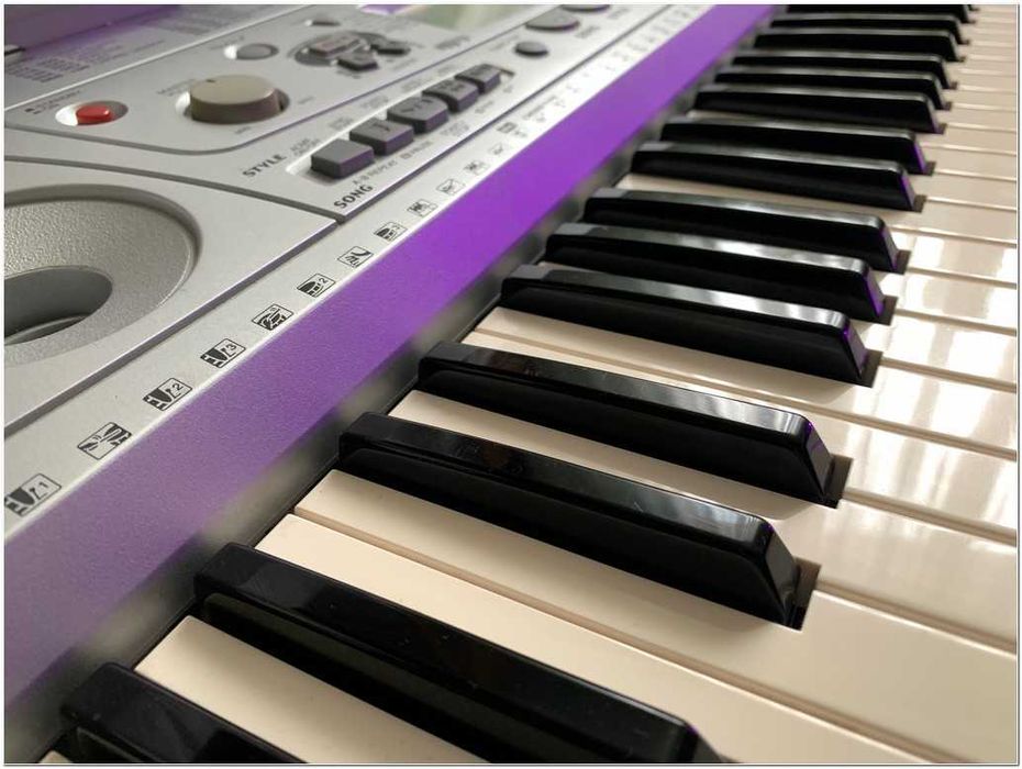 Синтезатор Yamaha PSR 275