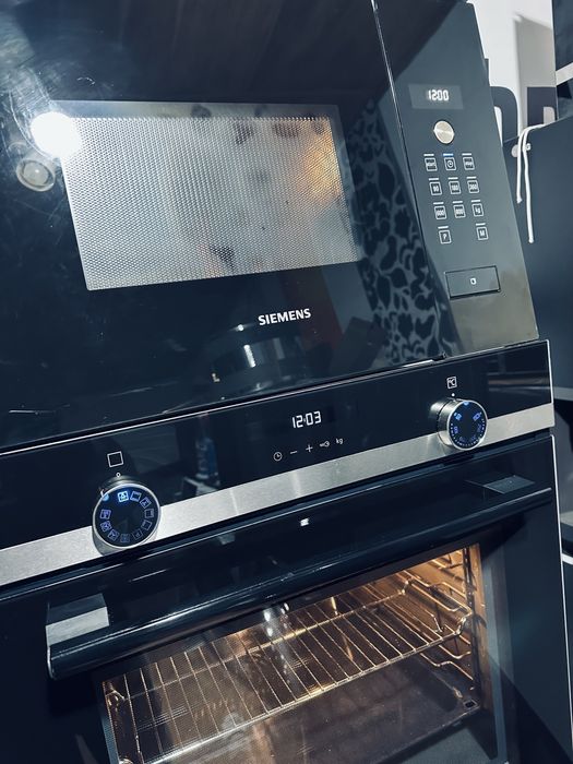 Духова + мікрохвильова печі Siemens