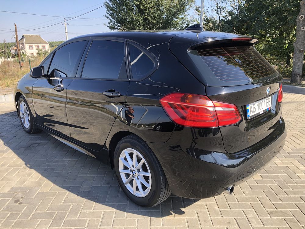 BMW 216D Grand tour