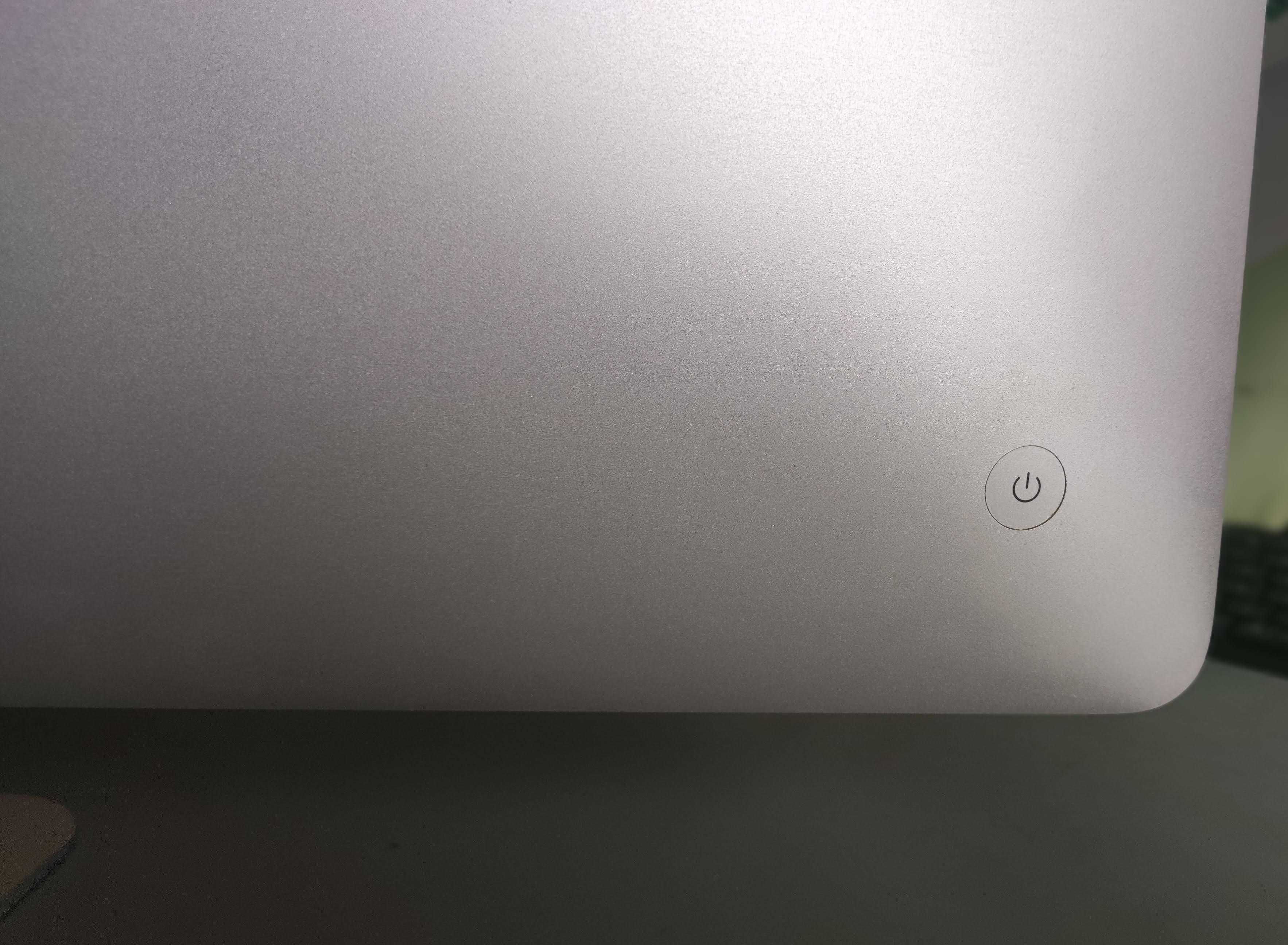 iMac 27" mid 2011 - i5 / 8gb / AMD 6970M 1GB / SSD 250GB stan idealny