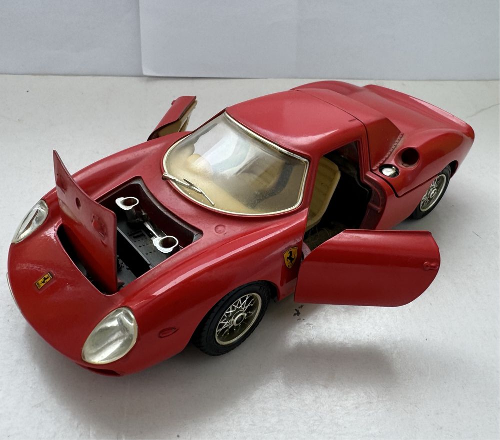 Model samochodu w skali 1:24 Ferrari 250 Le Mans