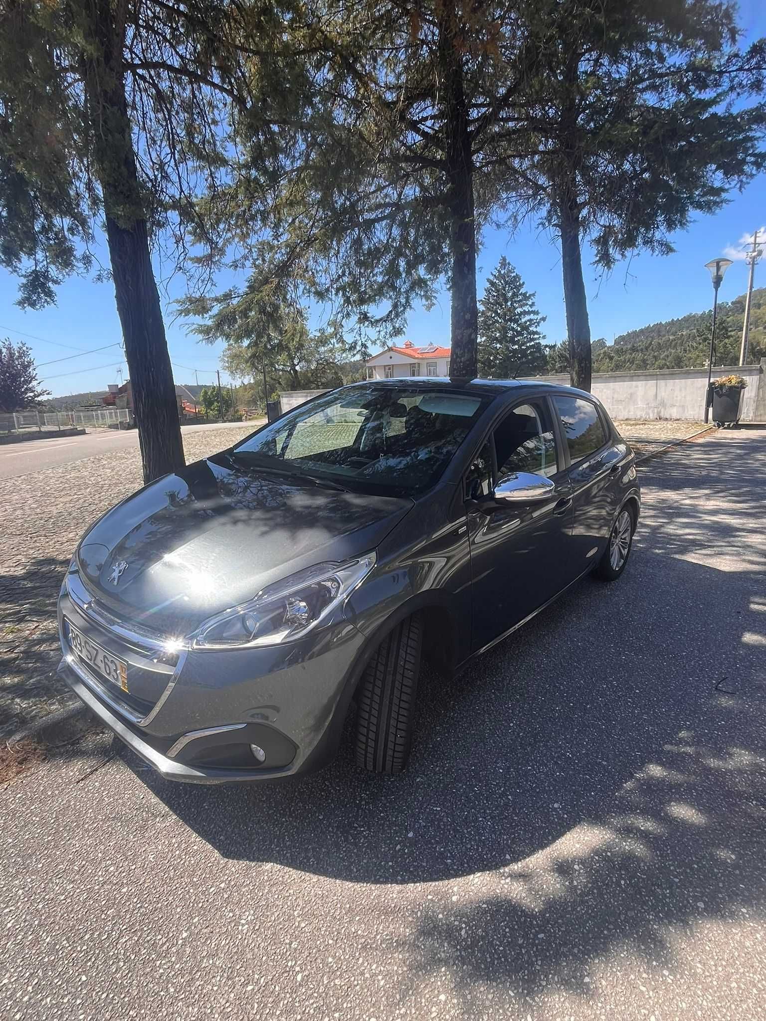 Peugeot 208 1.2 82 cv