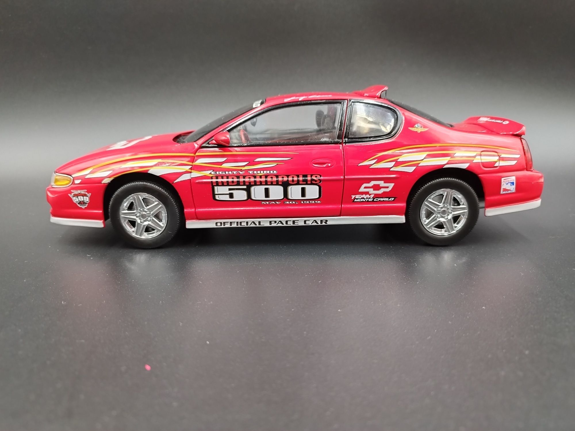 1:18 Sun Star 2000 Chevrolet Monte Carlo SS 1999 Indianapolis 500 Pace